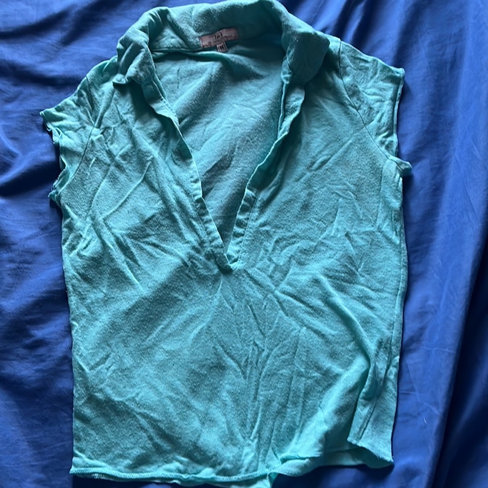 LEI Sexy teal V neck crop top size M